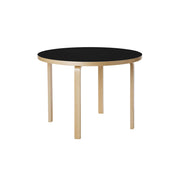 Artek Aalto Bord 90A – Runt bord av Alvar Aalto