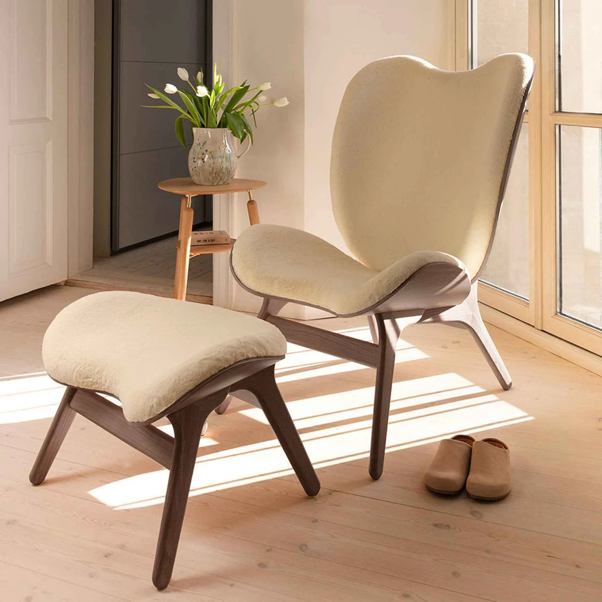 A Conversation Piece – Ottoman