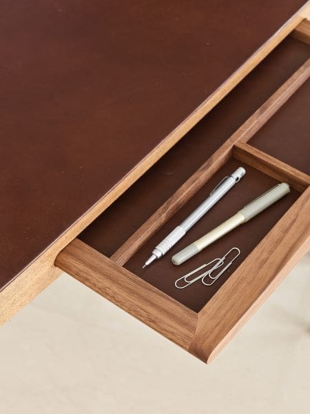 Naver AK 1310 RO Skrivbord – Skandinavisk Design
