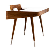 Naver AK 1330 Point Skrivbord – Skandinavisk Design