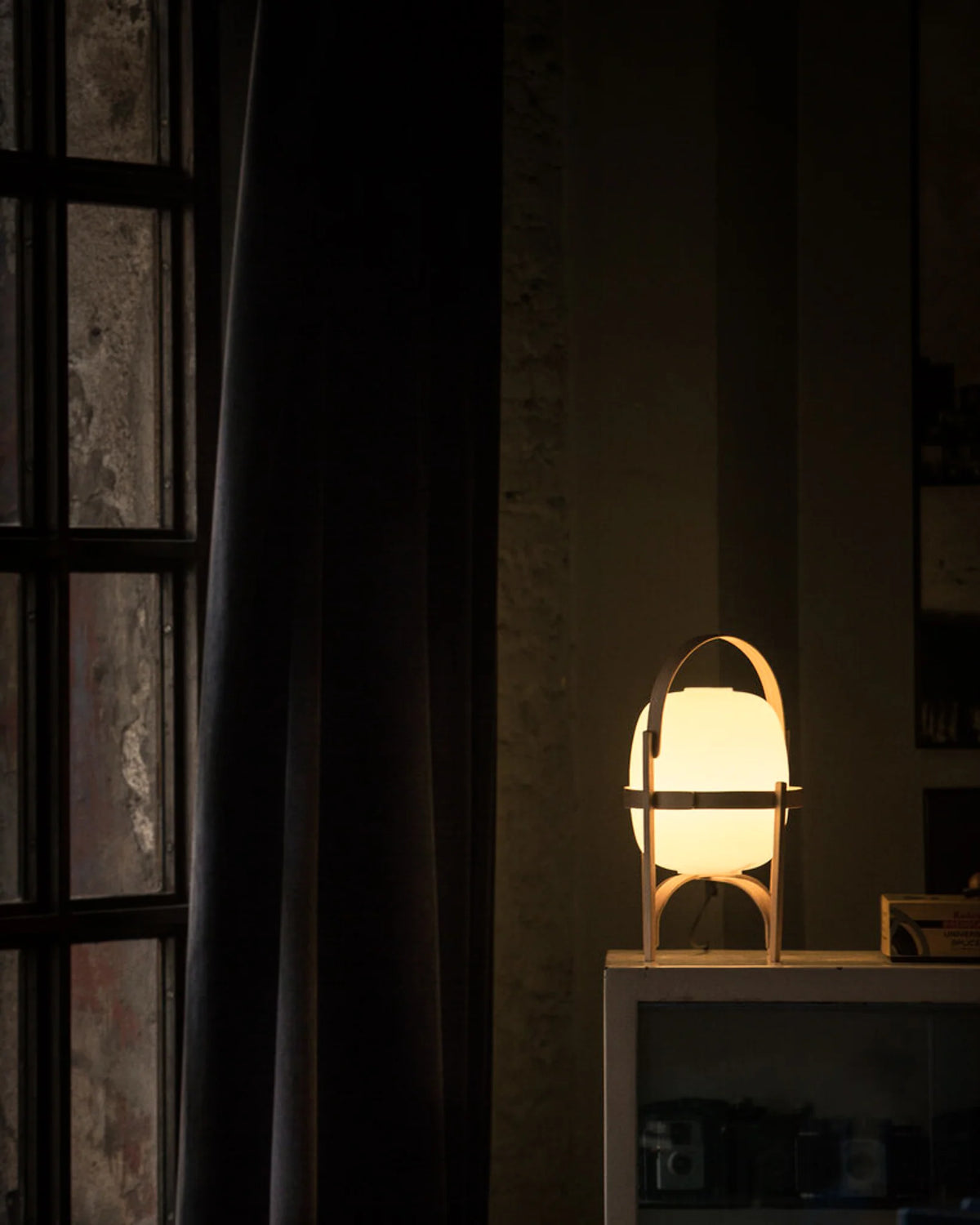 Cestita bateria - bordslampa