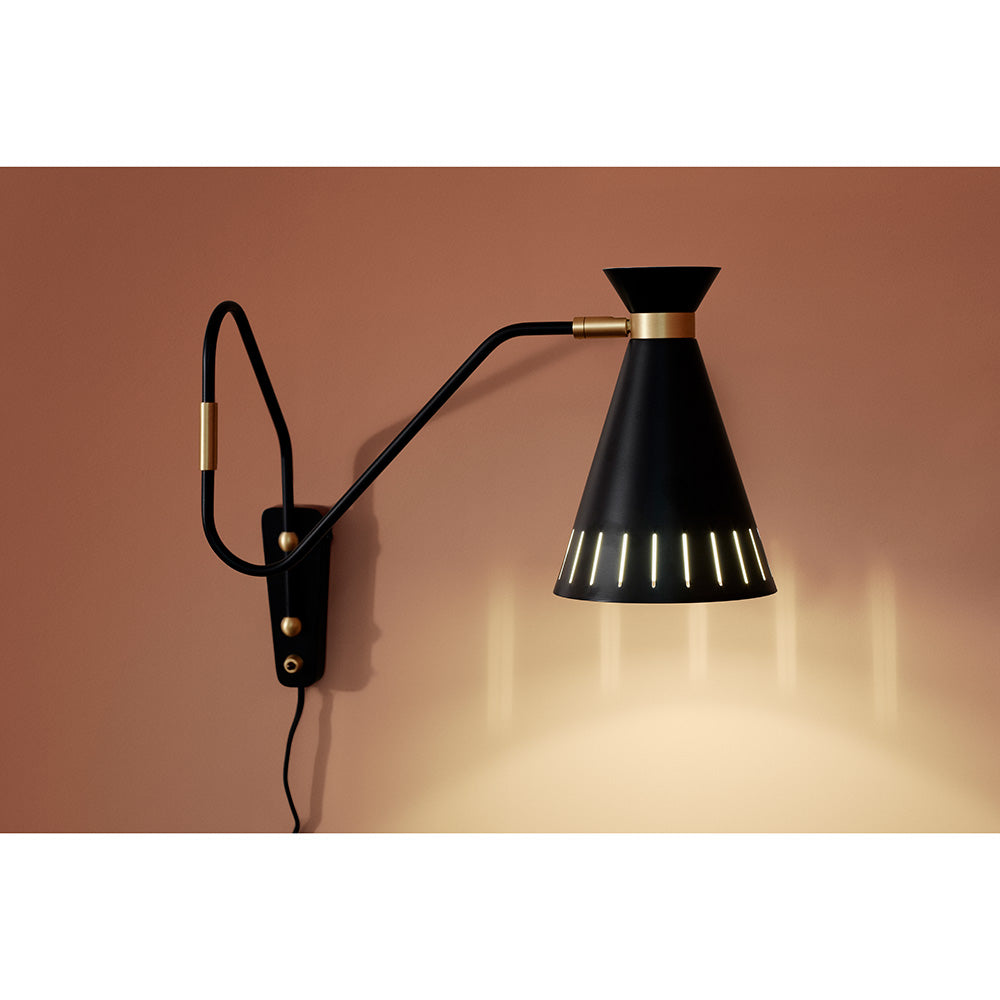 Cone vägglampa